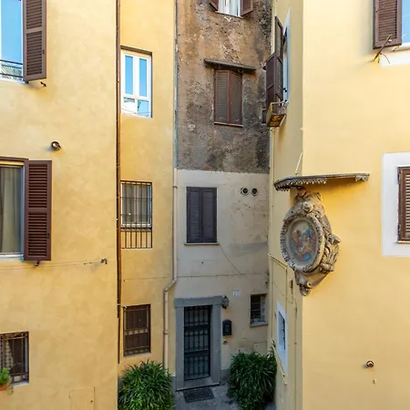 Iflat Classic And Contemporary * Řím