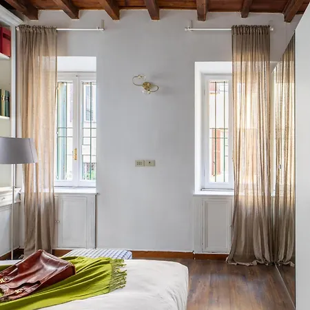 Iflat Classic And Contemporary * Řím